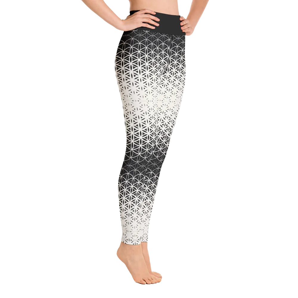 BW geometric gradient Yoga Leggings