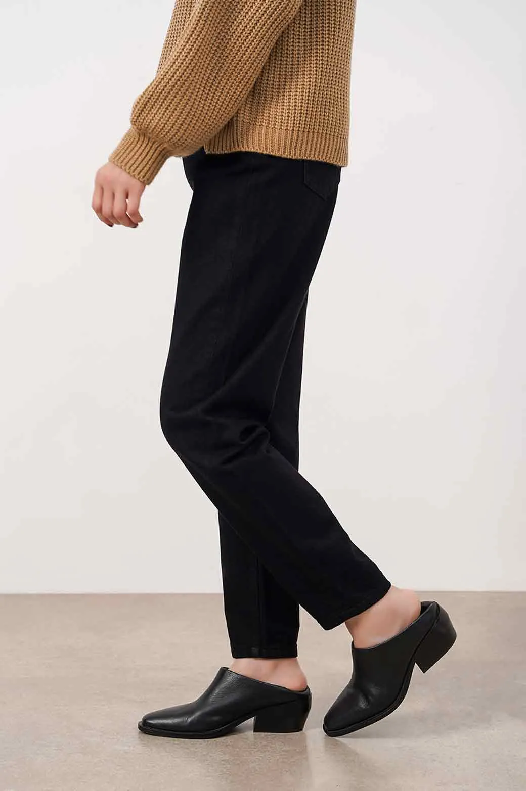 MOM FIT JEANS